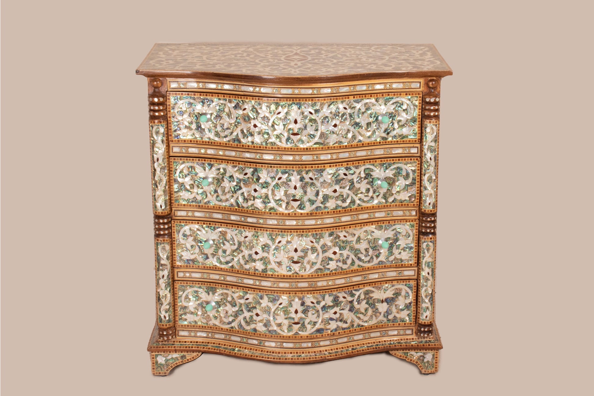 Dresser & Mirror Set - Covered in Mother of Pearl (Nacreous)