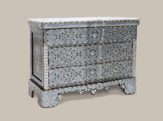 Chest of Drawers Covered - Mother pearl